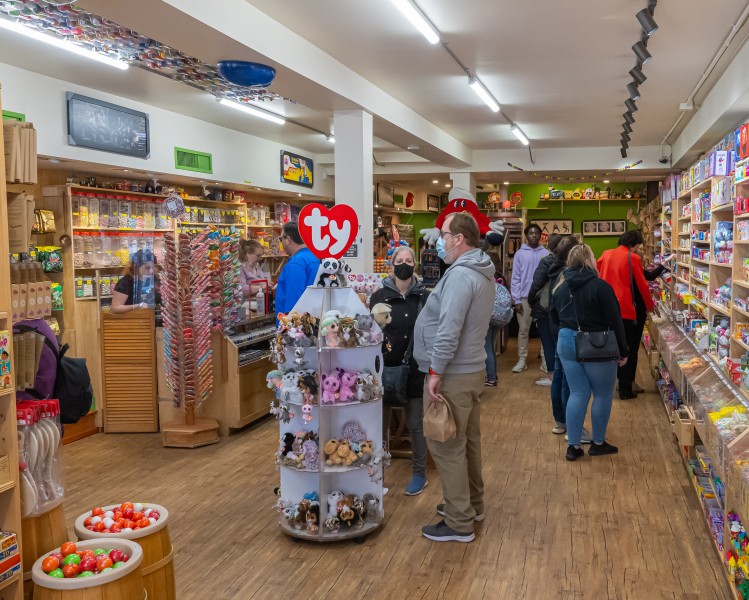 Sweeeeet! The Olde Tyme Candy Shoppe attracts crowds, on May 7. (Dave Van de Laar)