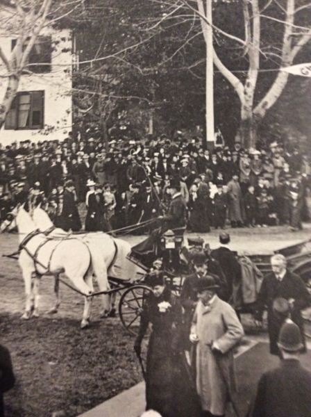 The Queen at the Pillar and Post, pictured with NOTL Lord Mayor Jake Froese. (NOTL Museum)