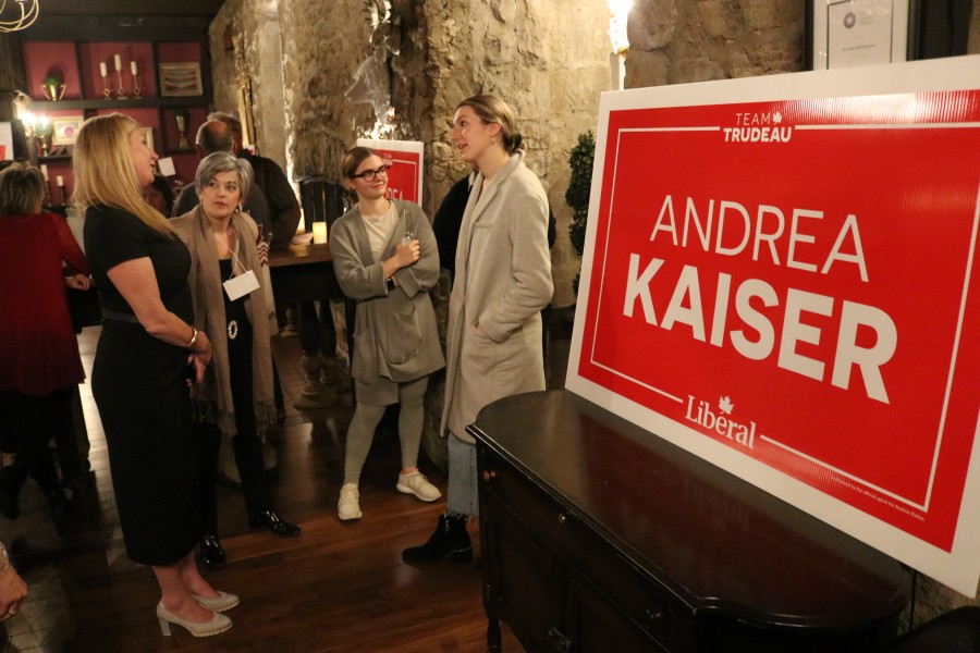 Magdalena Kaiser, left, has a chat with Kaiser's daughter Madison Lepp while waiting for Andrea Kaiser to arrive. (Dariya Baiguzhiyeva/Niagara Now) 