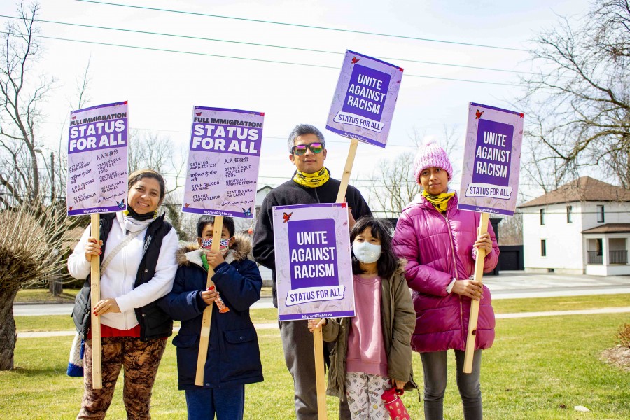 The Abelis family came out to support migrant workers. (Evan Saunders)
