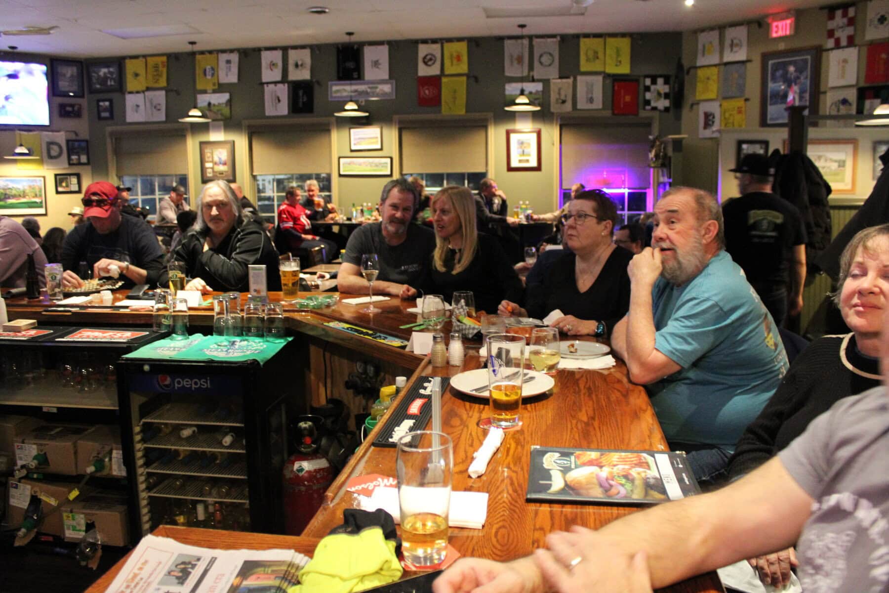 All eyes on the Sandtrap's TV screens as the Seattle Seahawks face off against the New England Patriots. The Seahawks defeated the Patriots 29-13.