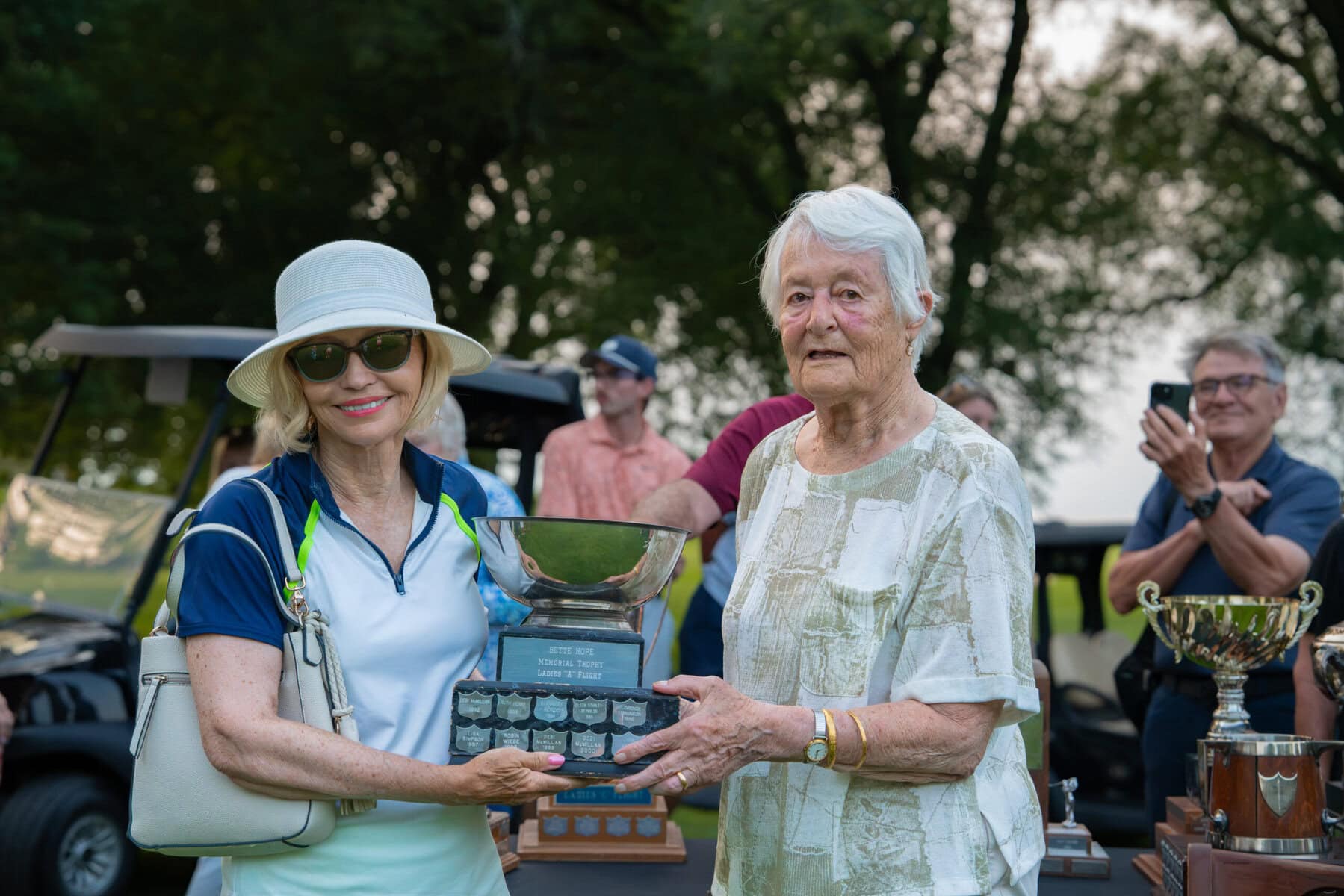 Michele Darling, women's A flight champ, with Barbara Ahluwalia. 