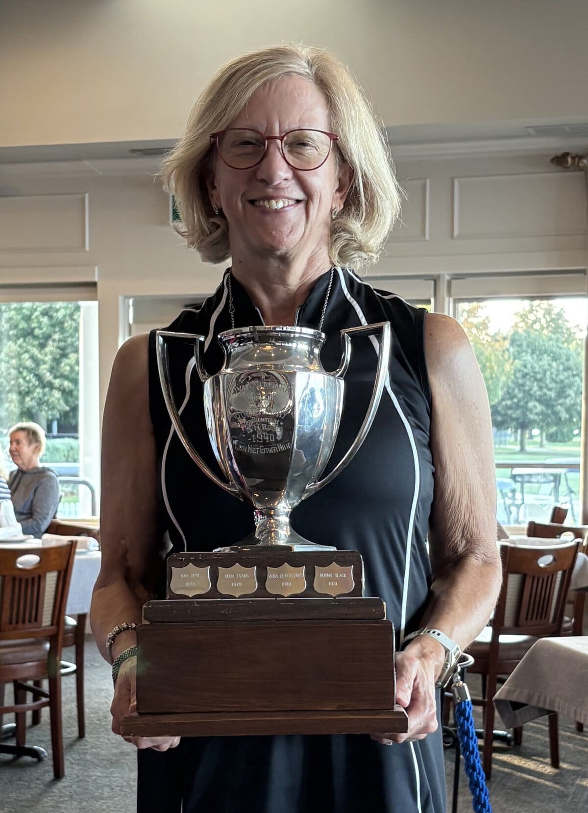 In the NOTL Golf Club's 18-hole women's league, Cathy Murray captured the Robb Cup. 