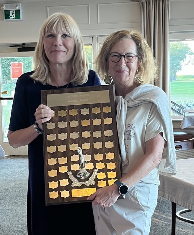 Linda Williams, left, won the Gretchen Ormston (flight B) Award and was presented with the trophy by Deborah Williams. 