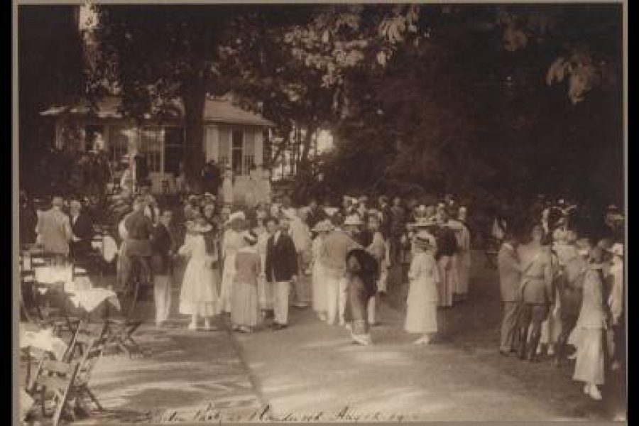 A_Randwood_Garden_Party_August_12,_1916_10x14in_photo_1_cropped