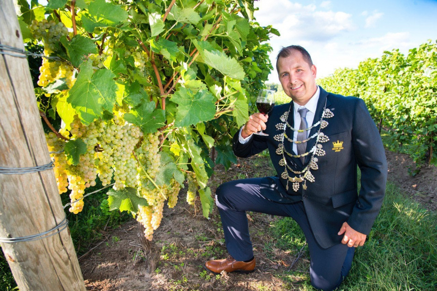 Ben Froese of Willow Lake Ventures Inc. on Line 6 in Niagara-on-the-Lake is the 2022 Grape King.