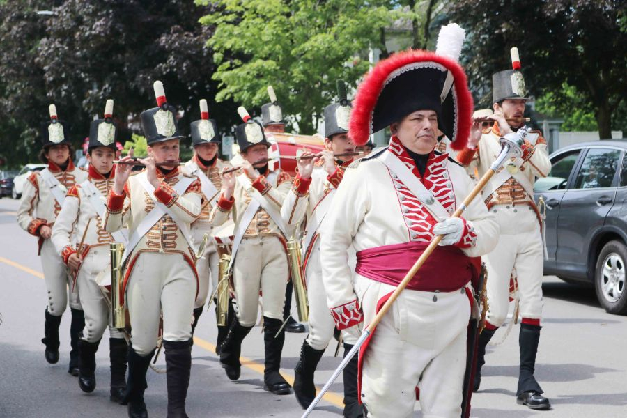 Fife_and_Drum_Corps_on_Canada_Day