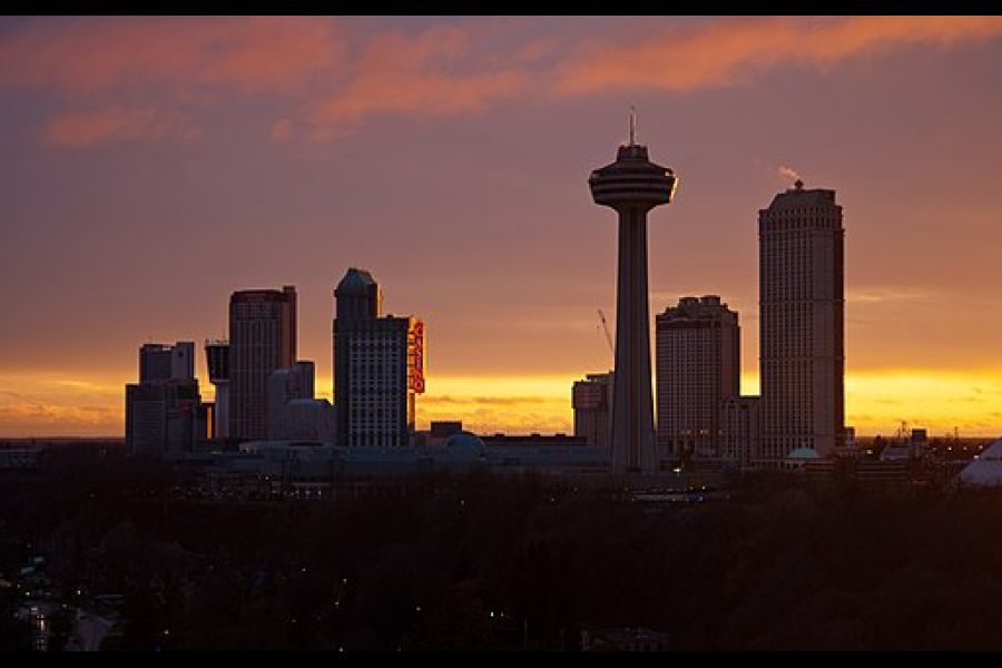 Niagara_Falls_Skyline_Sunset