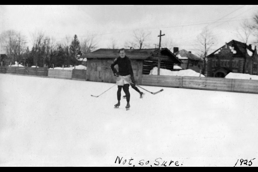 Skating_on_the_commons_1925