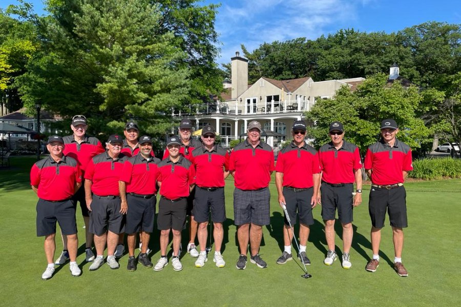 Members of the NOTL Golf Club’s interclub team travelled to the Toronto Hunt Club to renew their rivalry in a one-day,
27-hole match. The host team won but the NOTL squad looks forward to some vengeance at home next year.